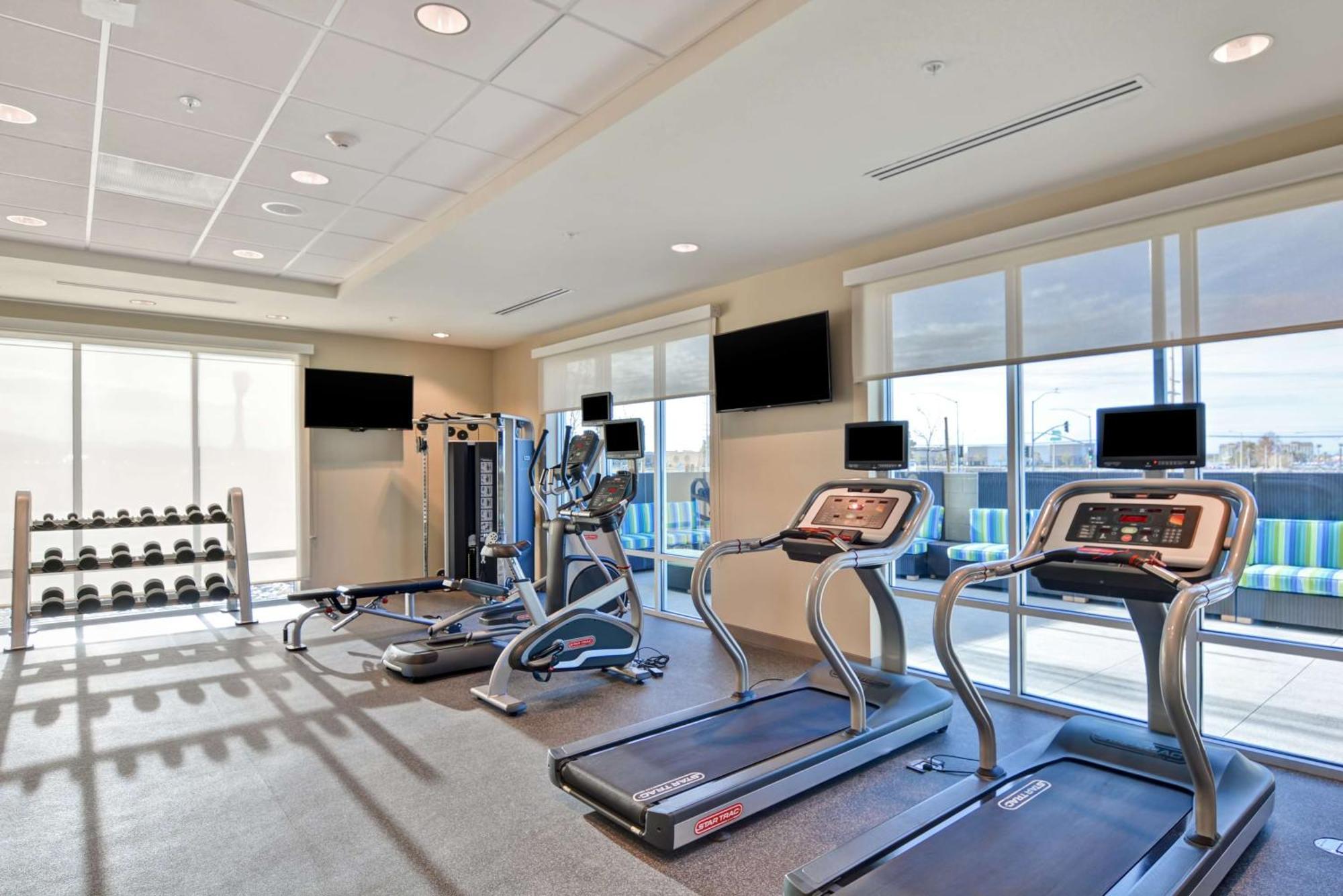 Home2 Suites By Hilton Palmdale Bagian luar foto