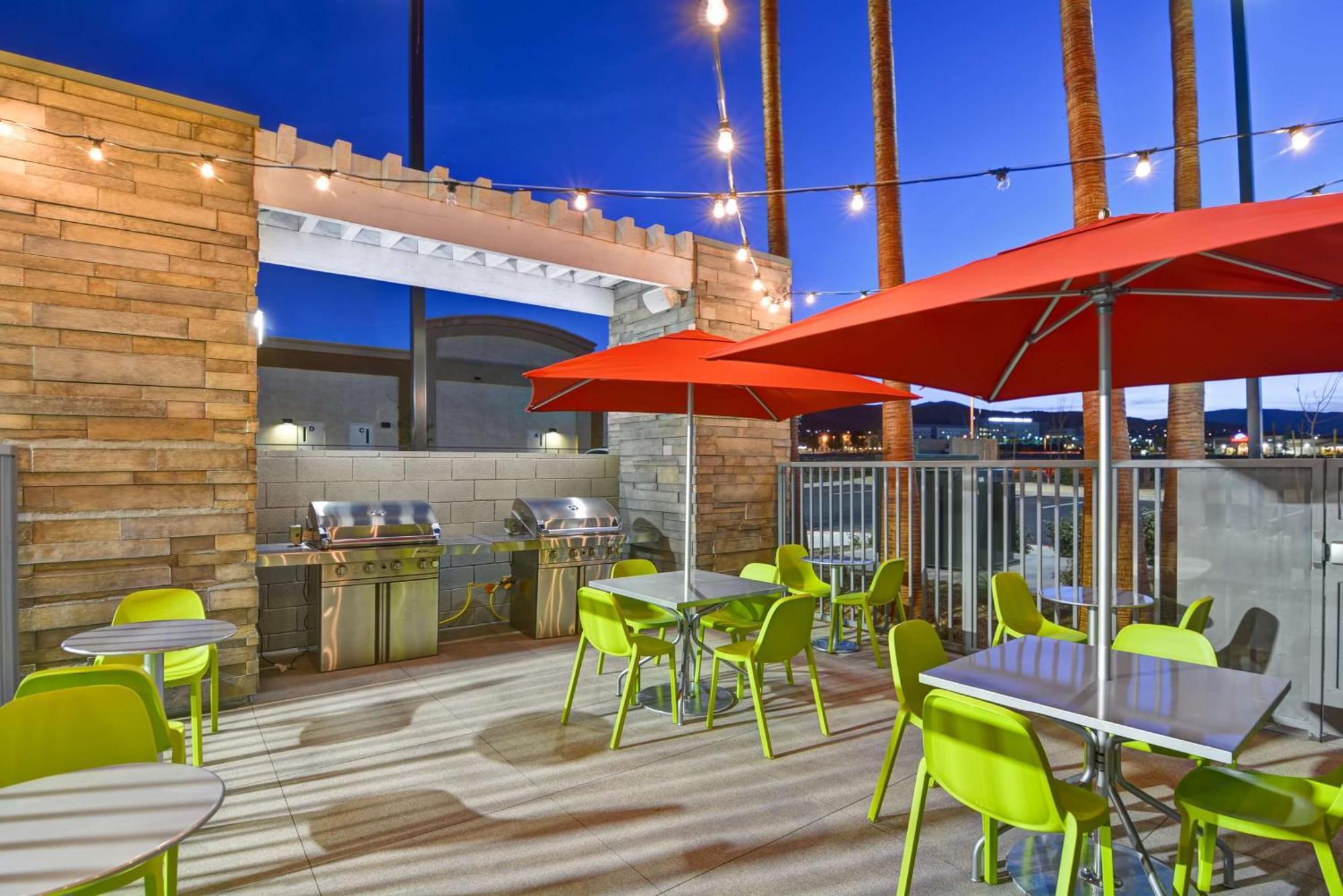 Home2 Suites By Hilton Palmdale Bagian luar foto